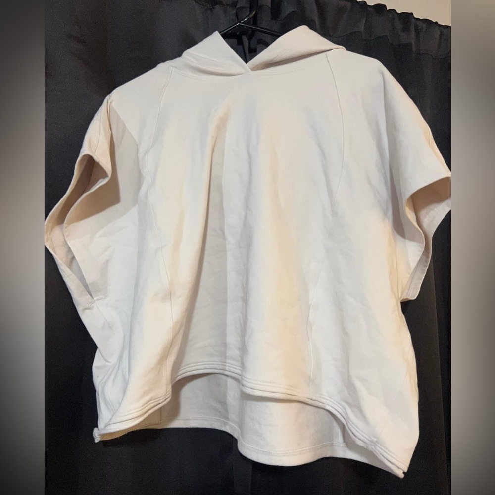 Lulu Lemon top